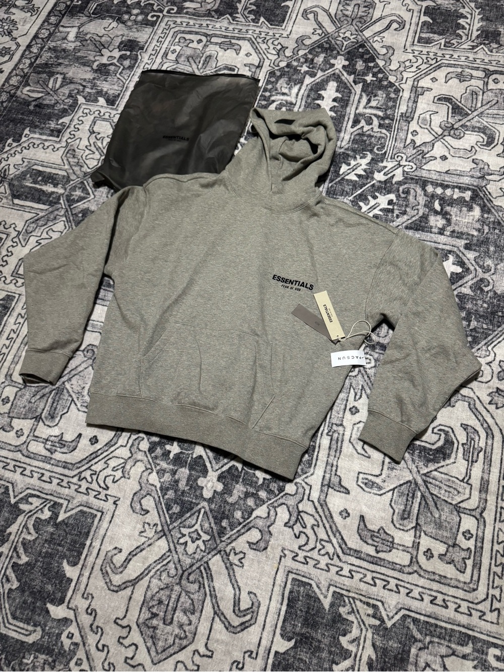 Dark Oak ESSENTIALS hoodie size M
